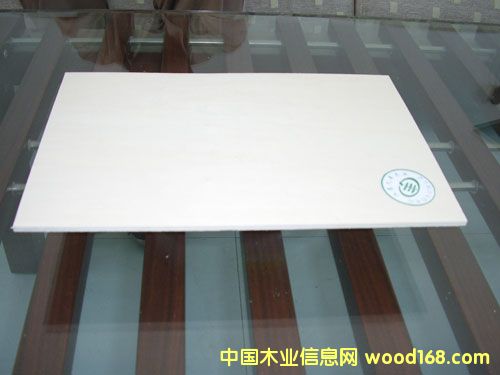 �c(di��n)���鿴����ȫ�׷Ŵ�DƬ