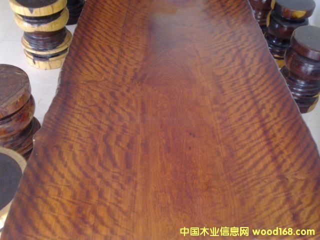 �ϓ뻨�����Ԕ����B