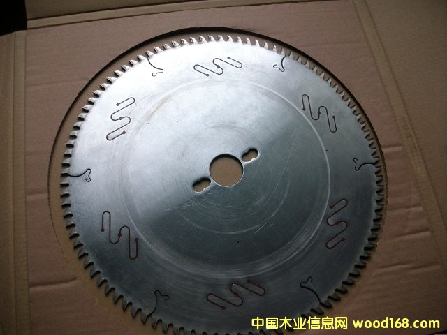 ���_��úϽ��Ƭ