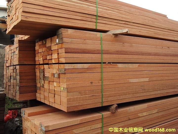 �R�����}��ľ