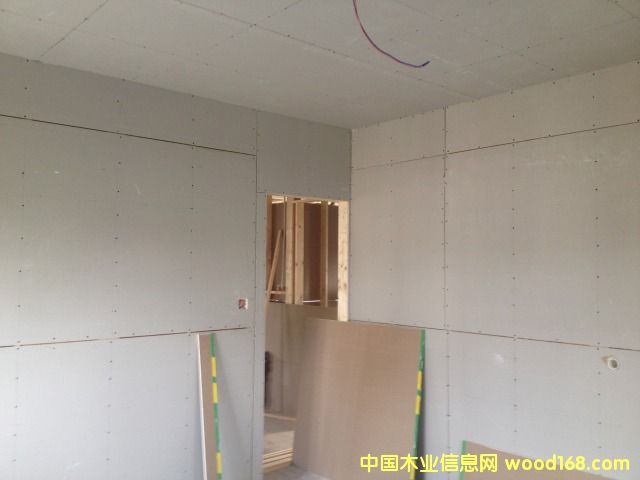 �Ϻ������u��ʽľ�Y���e��