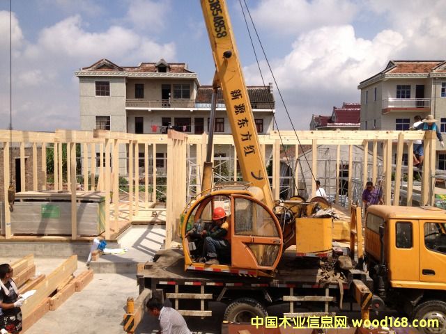 �Ϻ������u��ʽľ�Y���e��