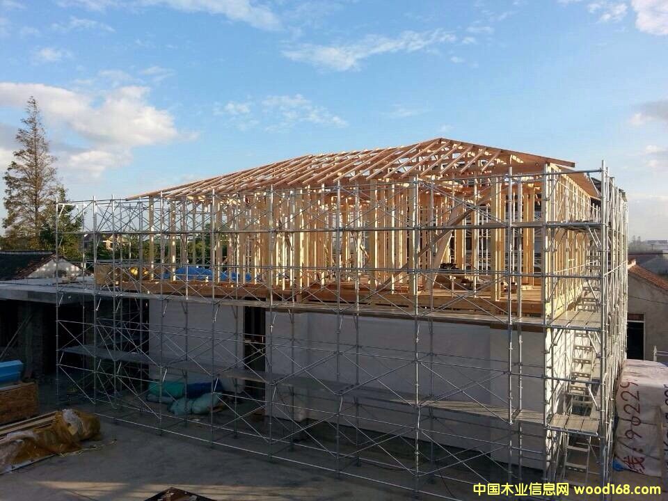 �Ϻ������u��ʽľ�Y���e����Ԕ����B