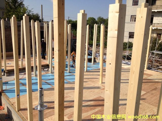 �Ϻ������u��ʽľ�Y���e��