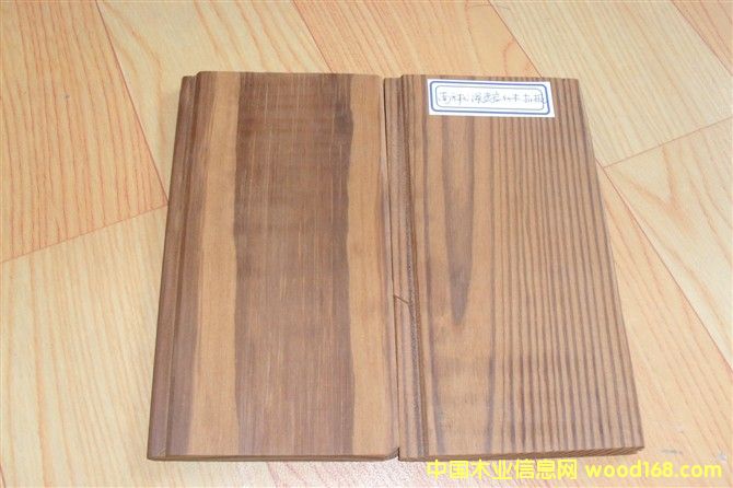 �Ϸ������̼��ľ�۰��Ԕ����B