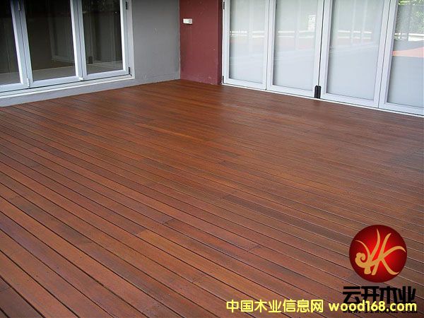 �R���������}���Ԕ����B