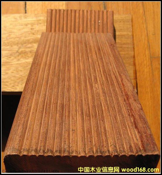 ���}���R����������Ԕ����B