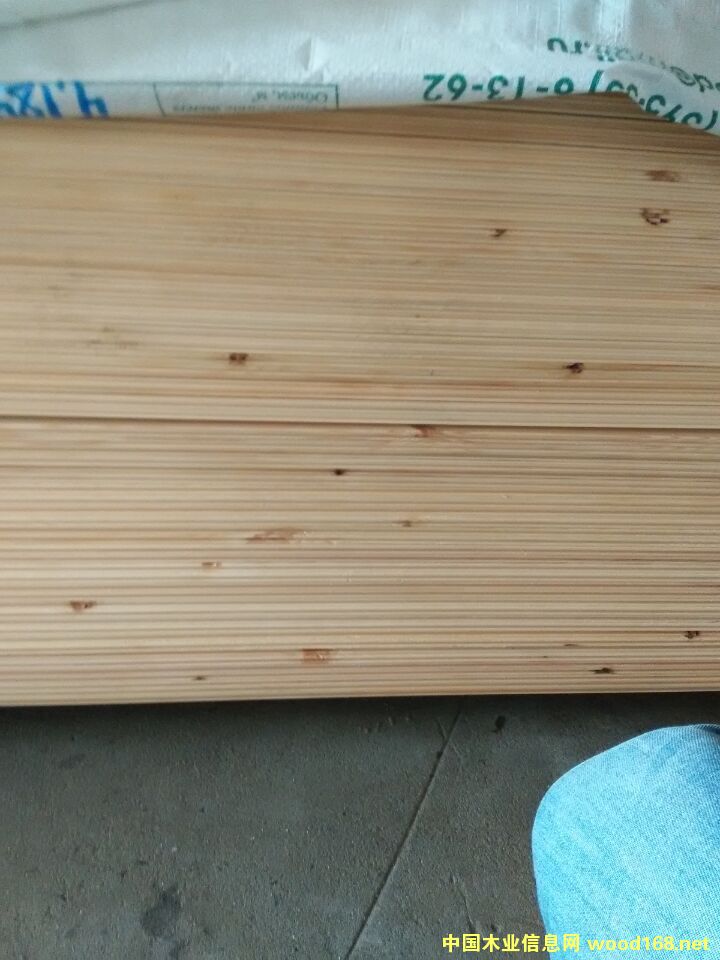 ��ľ����