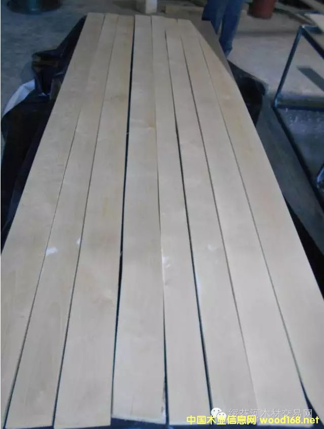 �c���鿴���_˹��ľ䏲ģ�NHLA�˜ʣ���Ԕ���Y��