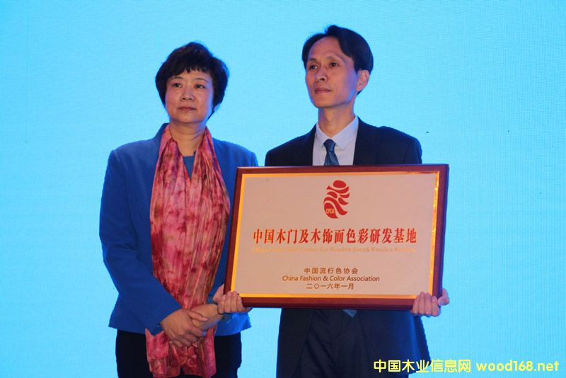 �׼ҡ��Ї�ľ�T��ľ���ɫ���аl���ء�����_��ľ�T