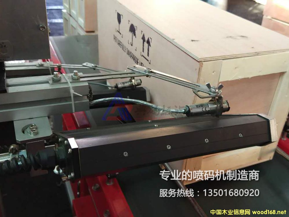 �c���鿴�Ϻ�ľ����ַ����a�C�Ŵ�DƬ