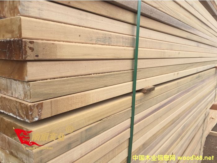 �Ϻ��̈́�ľ���a�S�Ұ̈́�ľ��ăr��