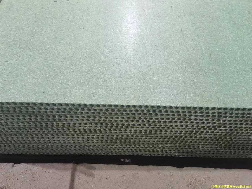 �����W��