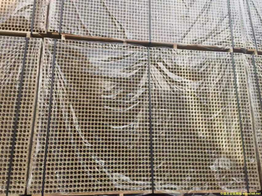 �����W��